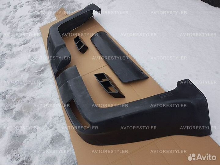 Накладка на задний бампер Range Rover Sport L320