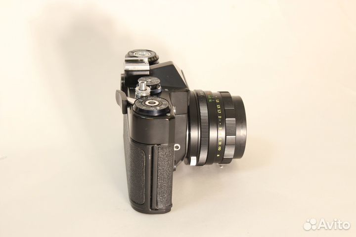 Фотоаппарат Зенит Eм черный + Гелиос-44М + Кофр