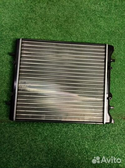 Радиатор основной VW Golf IV 1997-2003 1J0121253AM