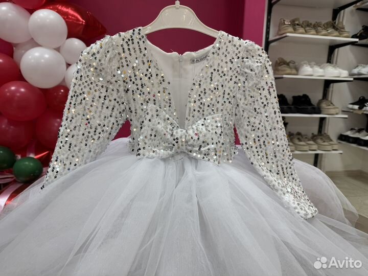 Нарядное платье на новый год для девочки 122 новое