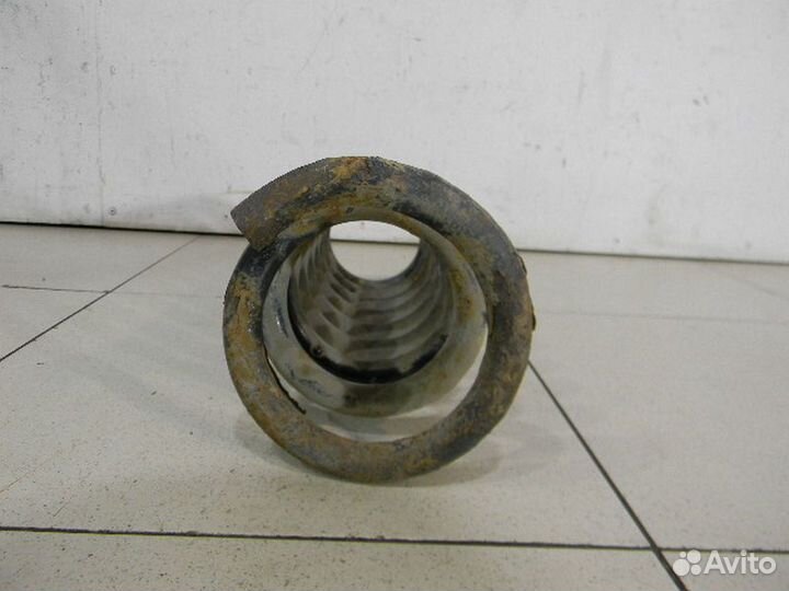 Пружина задняя Мерседес