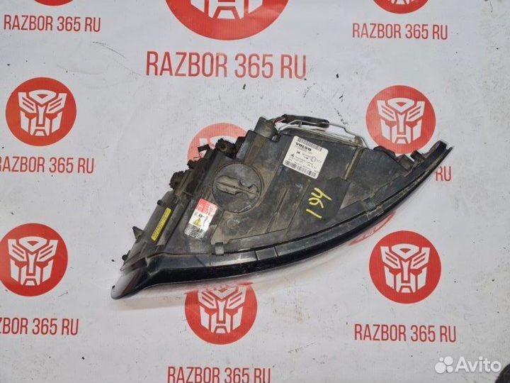 Фара ксенон левая Volvo V50 универсал B4204S3 2009