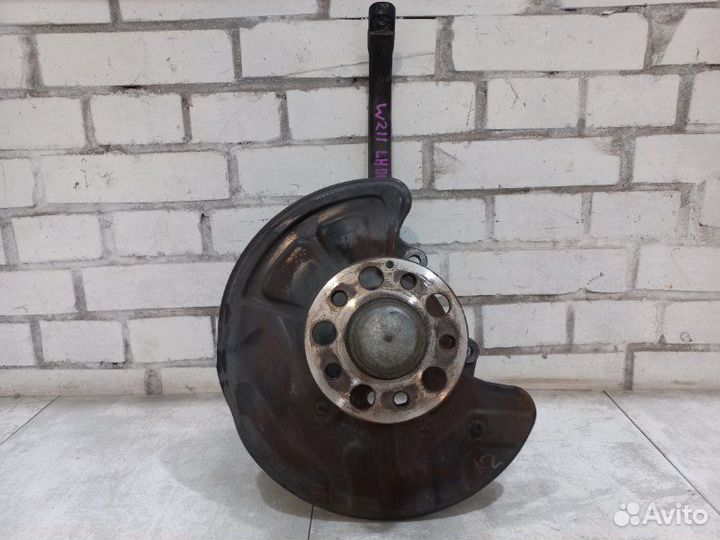 Кулак передний левый Mercedes E500 W211 113.967