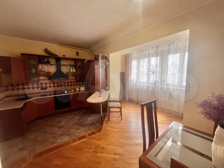 4-к. квартира, 175 м², 5/5 эт.