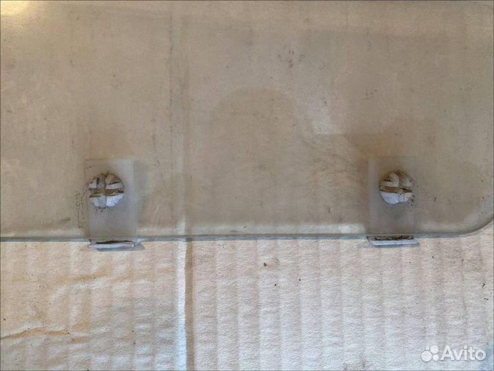 Стекло двери задней правой