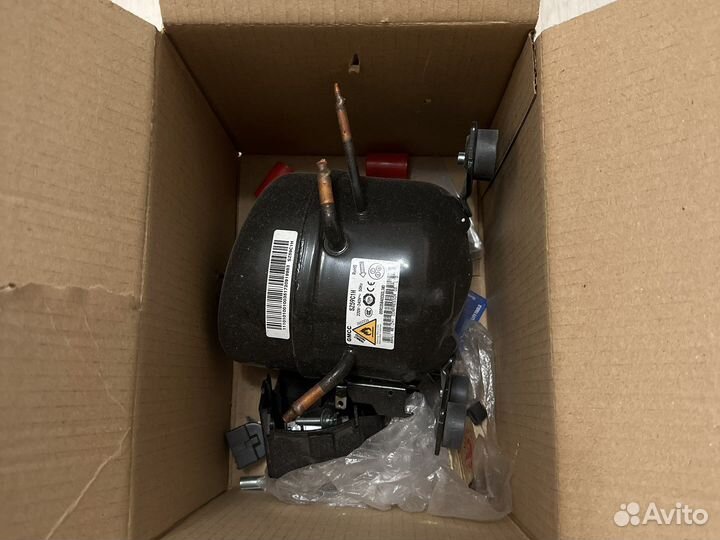 Моторчик холодильника (сломанный, на медь)