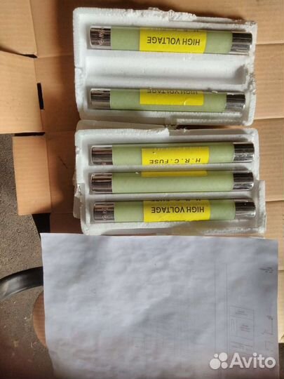 Предохранители xrnp 40.5 0,3A. 31,5KA