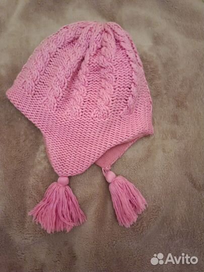 Четыре шапки, шарф