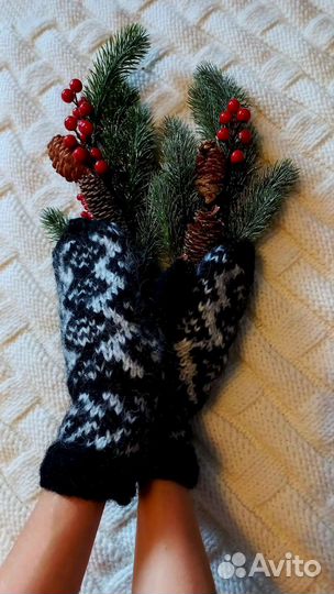 Варежки вязаные ручной работы