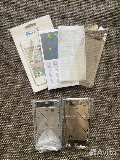 Чехлы, пленки, бамперы на iPhone 4