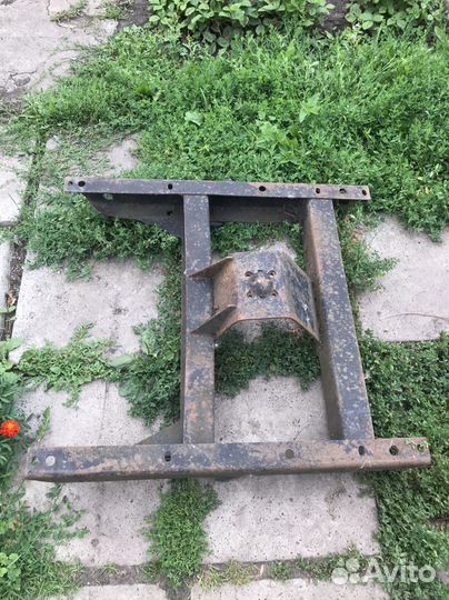 Подрамник газ 53