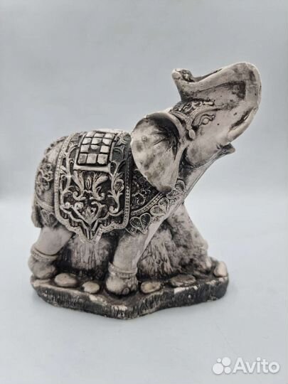 Статуэтка слон