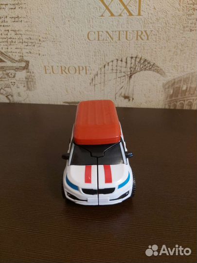 Робот тобот