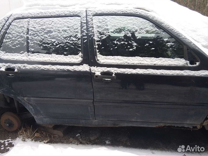 Двери на фольцваген венто 93г.в