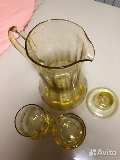Графин со стаканами