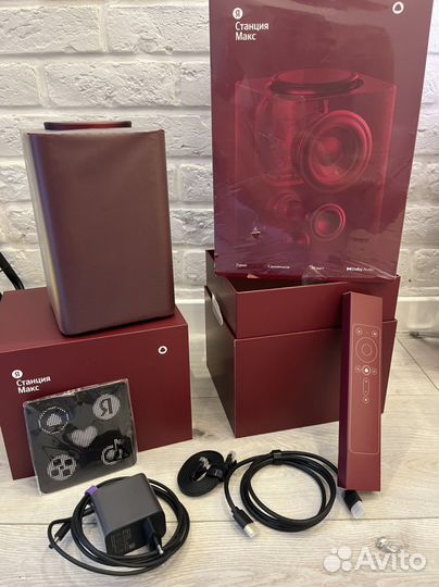 Яндекс.Станция Макс красная zigbee б/у 2 недели