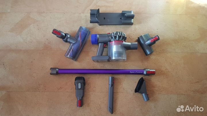Беспроводной пылесос Dyson v7 animal б/у