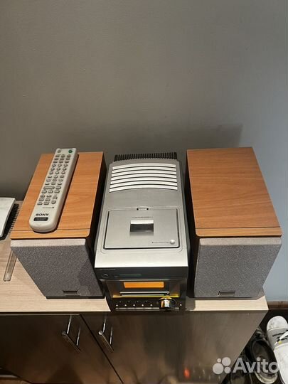 Музыкальный центр Сони смт-М373NT
