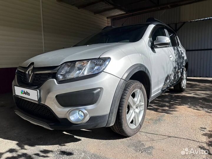 Renault Sandero Stepway 1.6 AT, 2017, 105 000 км