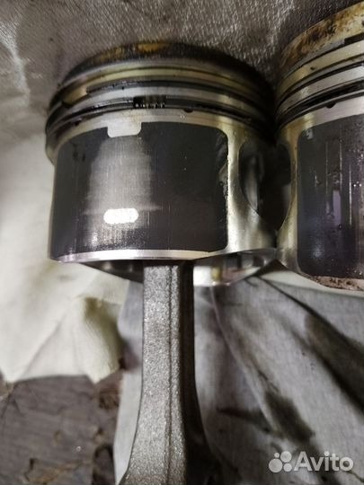 Поршни 124е с пальцами и кольцами немного проехали