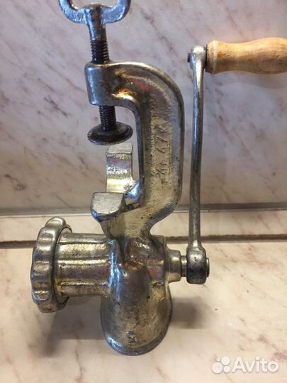 Мясорубка ручная СССР чугунная