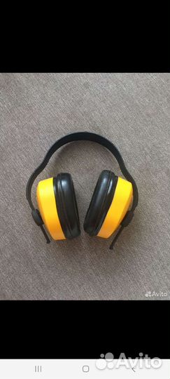Наушники косить траву