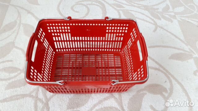 Корзина пластик, железные хромированные ручки