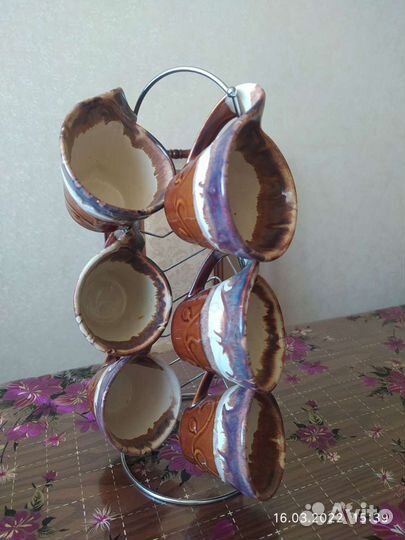 Набор чашек на подставке