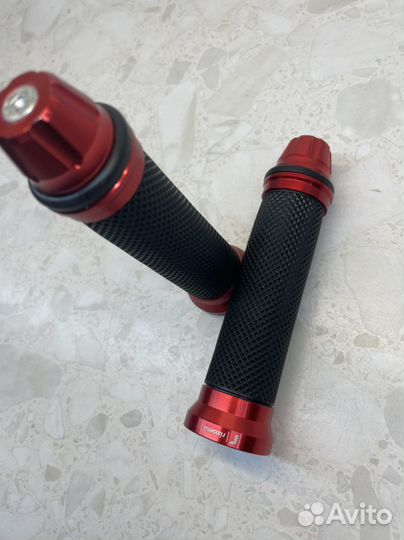Грипсы С грузиками модель 3(красный)