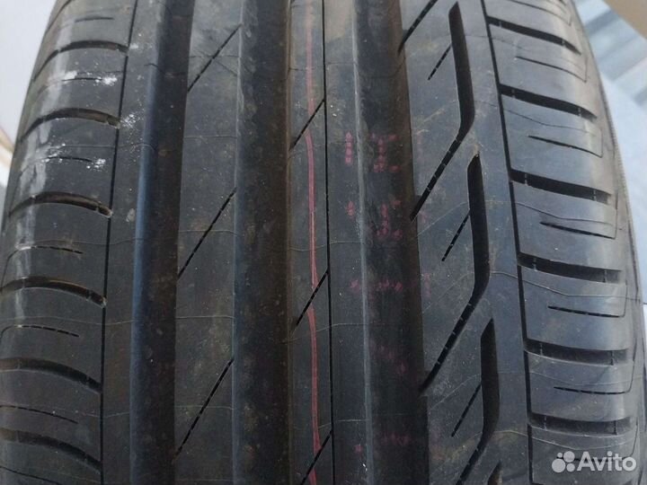 Bridgestone Turanza T001 215/55 R17 94V