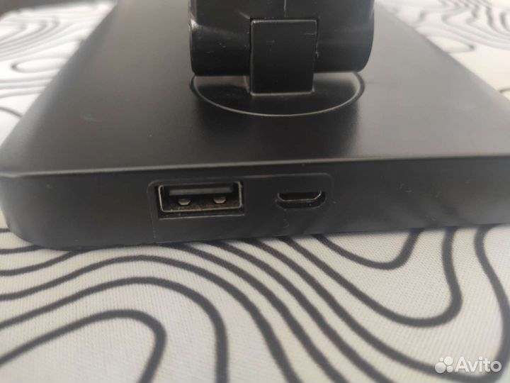 Светодиодная настольная лампа