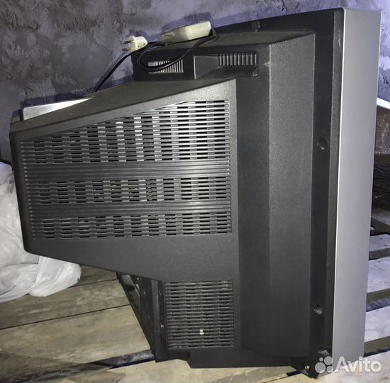 Телевизор JVC 25”