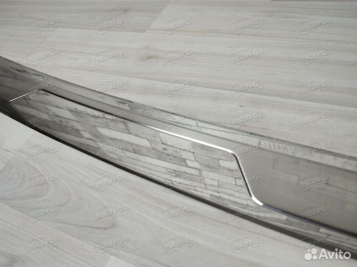 Накладка на задний бампер Volkswagen Tiguan 2016+