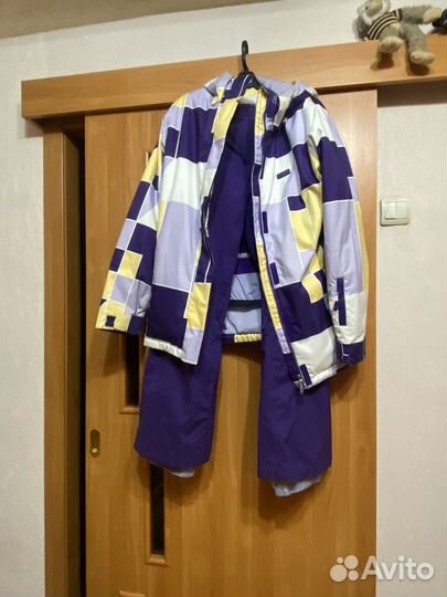 Женский горнолыжный костюм