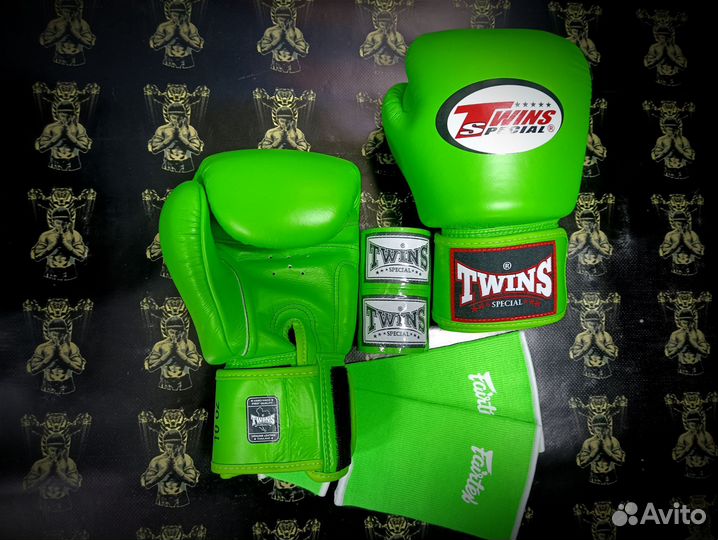 Боксерские перчатки Twins special