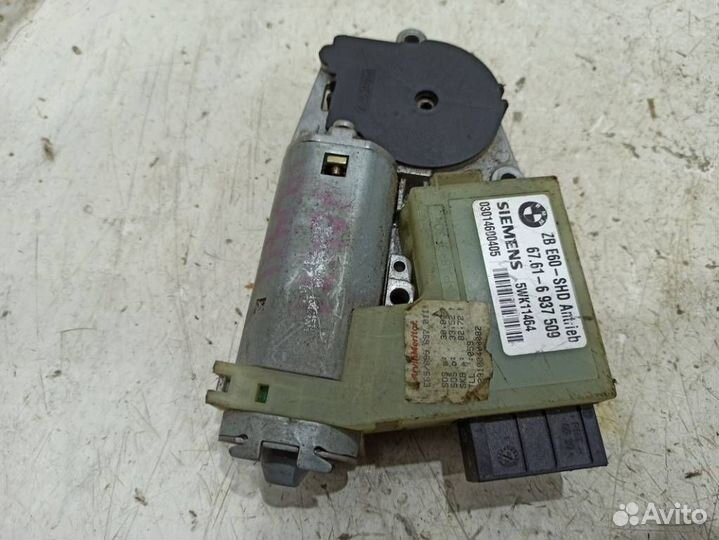 Моторчик люка бмв 5 E60/E61