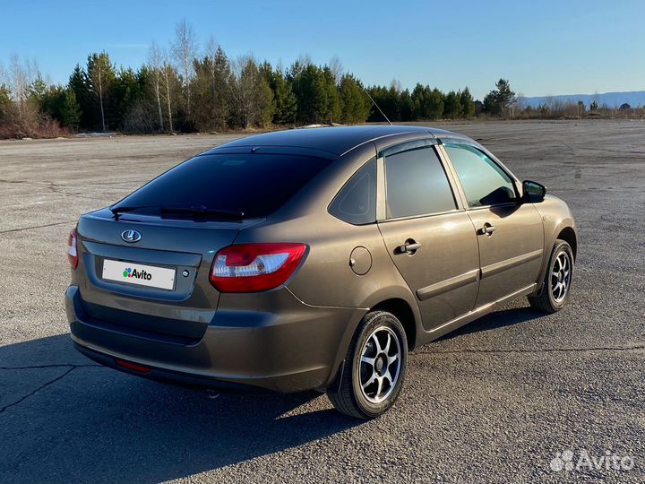 LADA Granta 1.6 МТ, 2018, 40 000 км