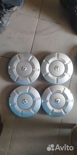 Декоративные колпачки на renault logan