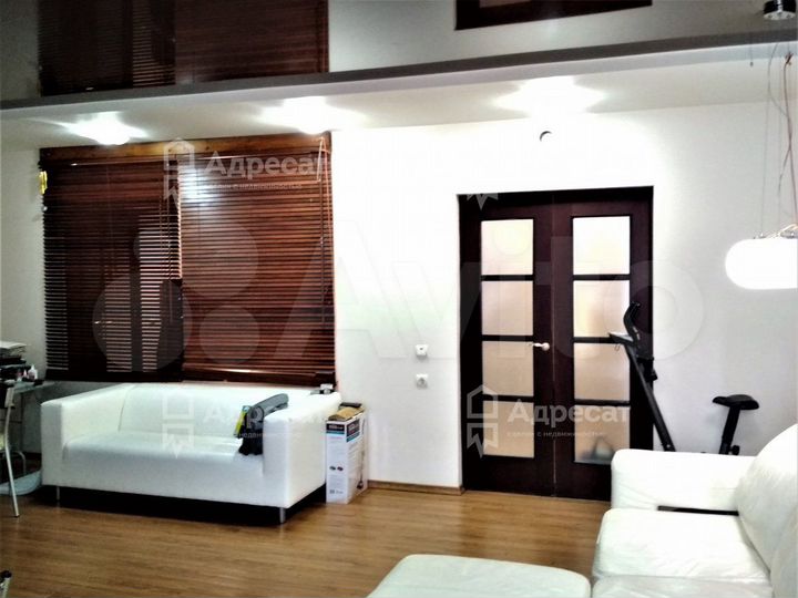 4-к. квартира, 135,6 м², 8/9 эт.