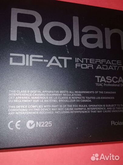 Roland DIF-AT converts signals R-BUS and adat