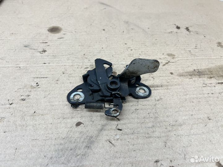 Замок капота Peugeot 206 2008 1.4