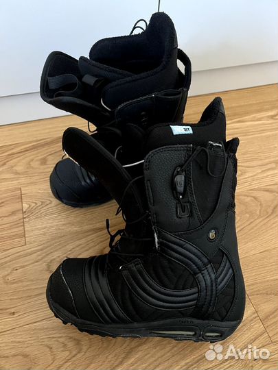 Сноубордические ботинки женские burton emerald 38