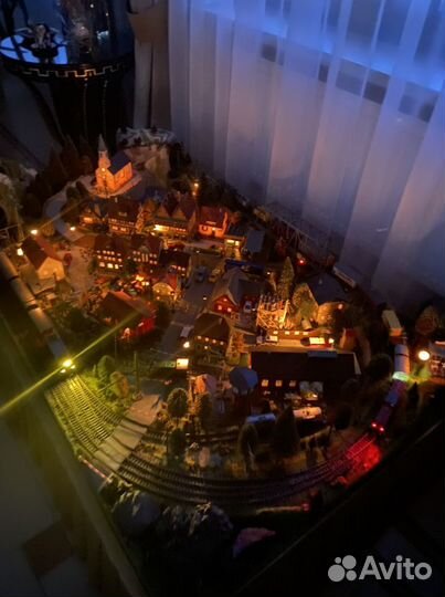 Макет немецкого города с железной дорогой Roco и P