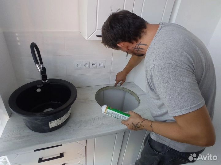 Сантехник. Установка умывальника/ кухонной мойки