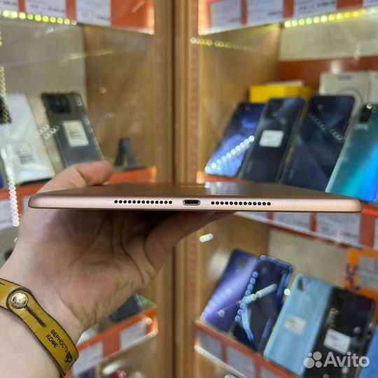 Планшет iPad 2018 Wi-Fi 32GB