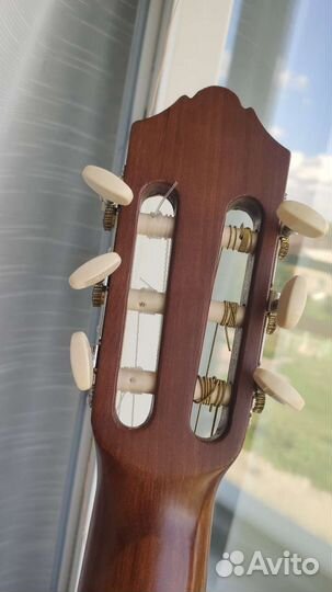 Yamaha C40, Индонезия, классическая гитара+2 чехла