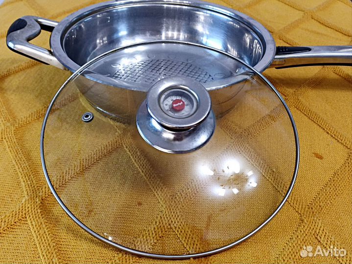 Сковорода с крышкой Bierhof