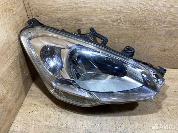 Фара передняя правая Citroen Berlingo 2 B9 142205