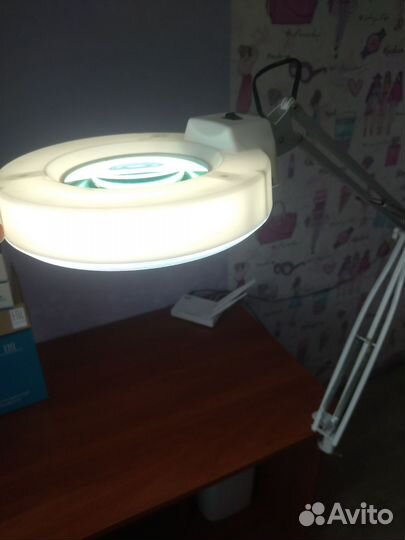 Лампа- лупа настольная