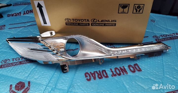 Отражатель фары Toyota Camry 70 2018-2021